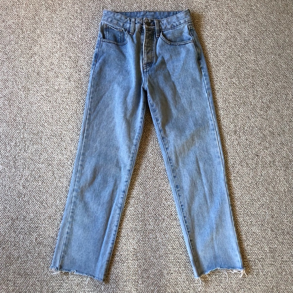 J. Galt Brandy Melville Light Wash High Rise Cropped Straight Leg Raw Hem Jeans